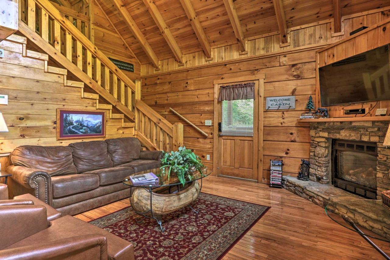 Gatlinburg Mountainside Escape With Deck And Hot Tub! Villa Exterior photo