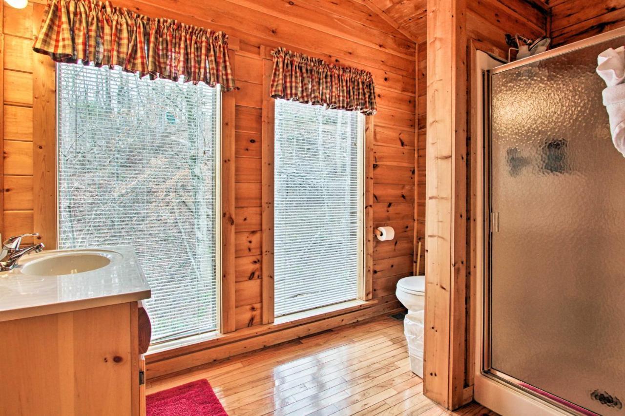 Gatlinburg Mountainside Escape With Deck And Hot Tub! Villa Exterior photo