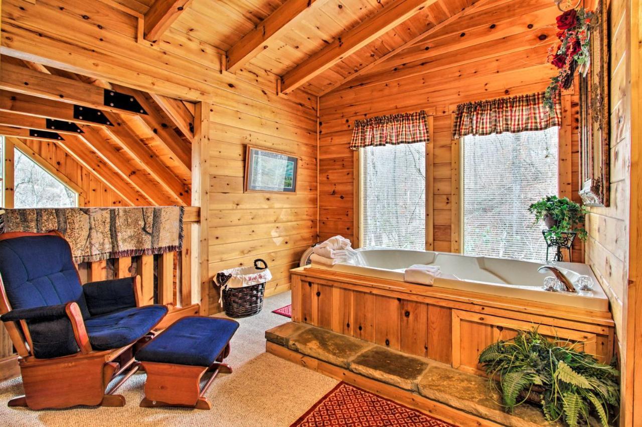 Gatlinburg Mountainside Escape With Deck And Hot Tub! Villa Exterior photo